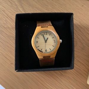Treehut Design Wooden Watch (new battery needed)